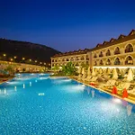 Ramada By Wyndham Akbuk 4*