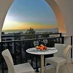 Hotel Ramada By Wyndham Akbuk 4*