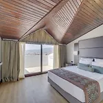 Ramada By Wyndham Akbuk Hotel 4*