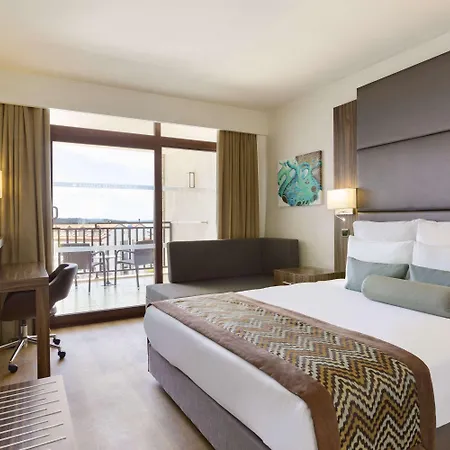 Ramada By Wyndham Akbuk 4*