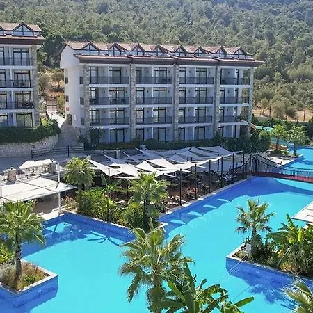 Otel Ramada By Wyndham Akbuk