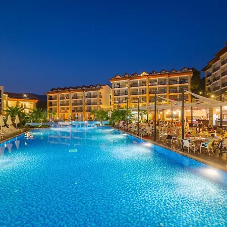 Otel Ramada By Wyndham Akbuk 4*