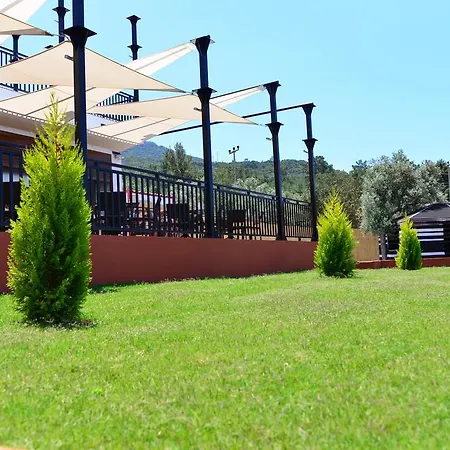 Ramada By Wyndham Akbuk Otel