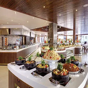 Ramada By Wyndham Akbuk Otel 4*