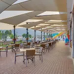 ホテル Ramada By Wyndham Akbuk
