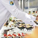 فندق Ramada By Wyndham Akbuk