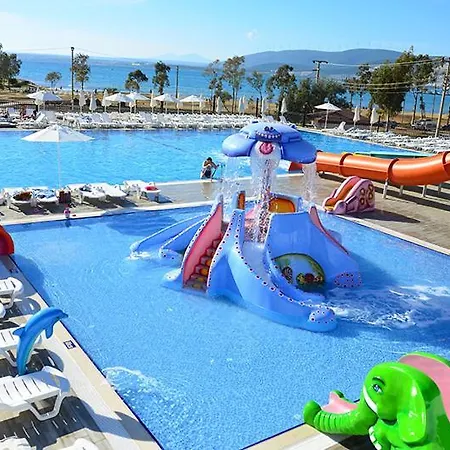 Ramada By Wyndham Akbuk 4* Akbük