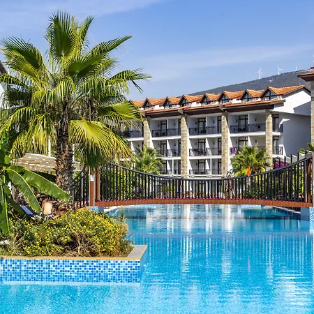 Ramada By Wyndham Akbuk 4* أكبوك