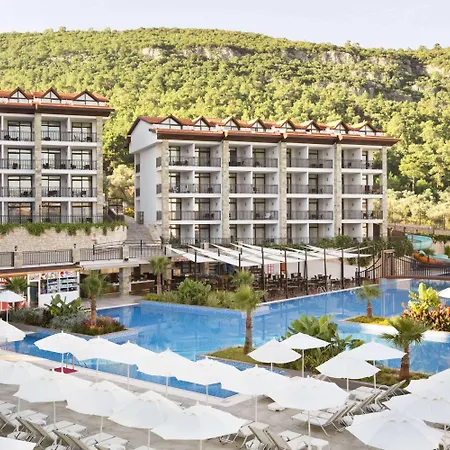 Ramada By Wyndham Akbuk 4*