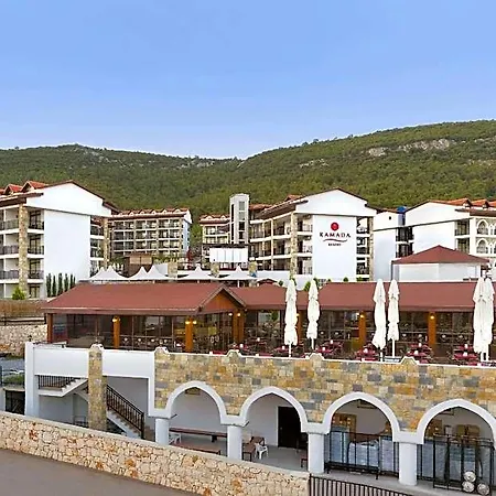 Ramada By Wyndham Akbuk 4*