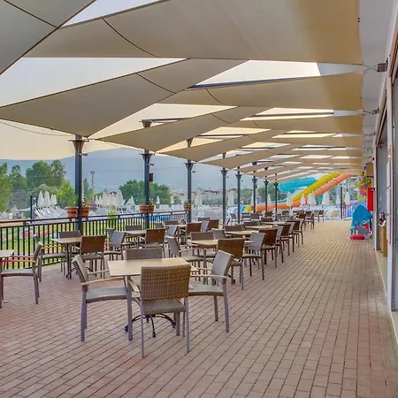 Hotel Ramada By Wyndham Akbuk