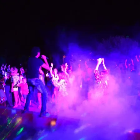 Ramada By Wyndham Akbuk Hotel