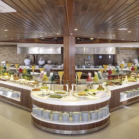 Ramada By Wyndham Akbuk Отель
