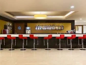 Отель Ramada By Wyndham Akbuk