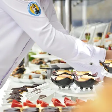 Hotel Ramada By Wyndham Akbuk